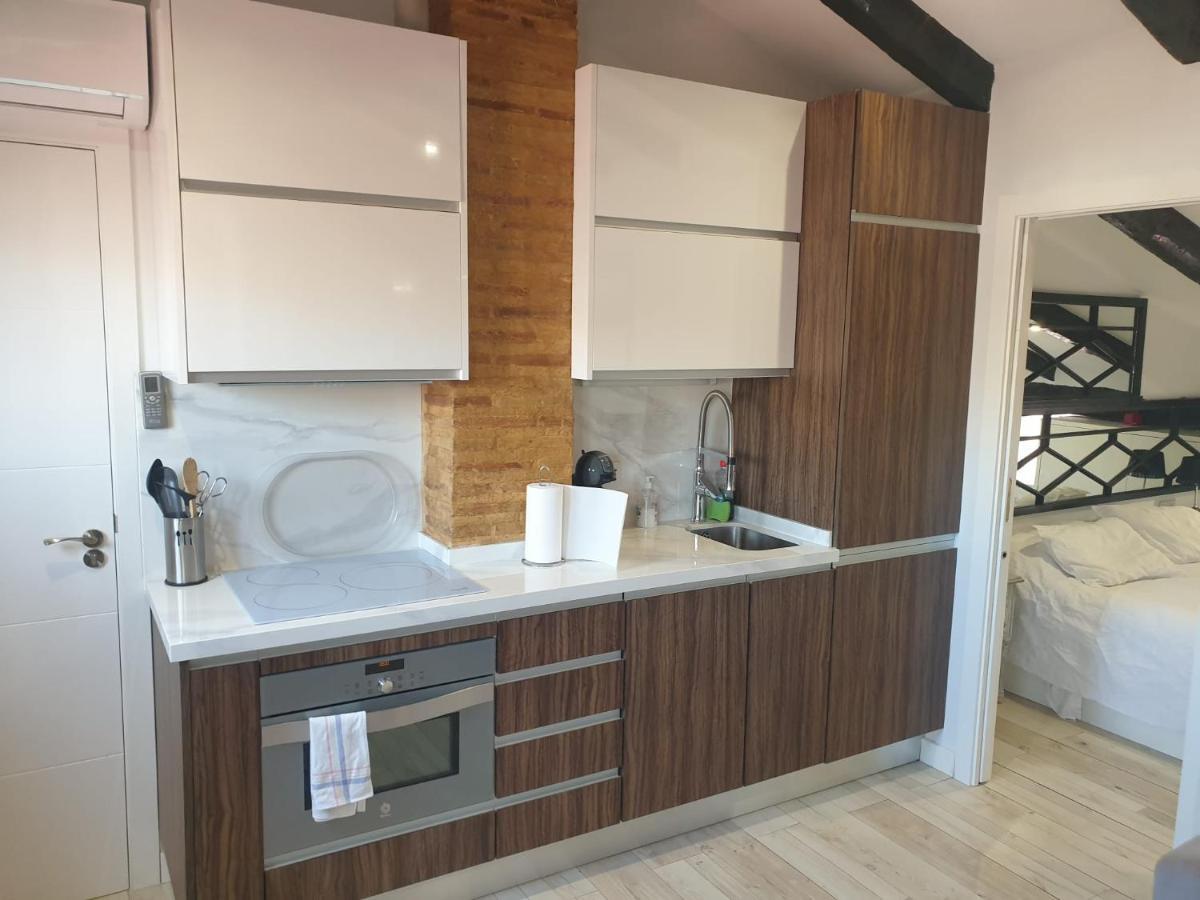 Atico Con Terraza Y Jacuzzi En El Centro Apartman Valencia Kültér fotó