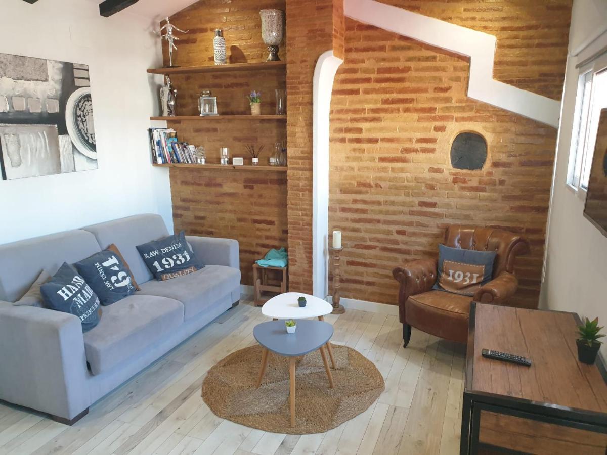 Atico Con Terraza Y Jacuzzi En El Centro Apartman Valencia Kültér fotó