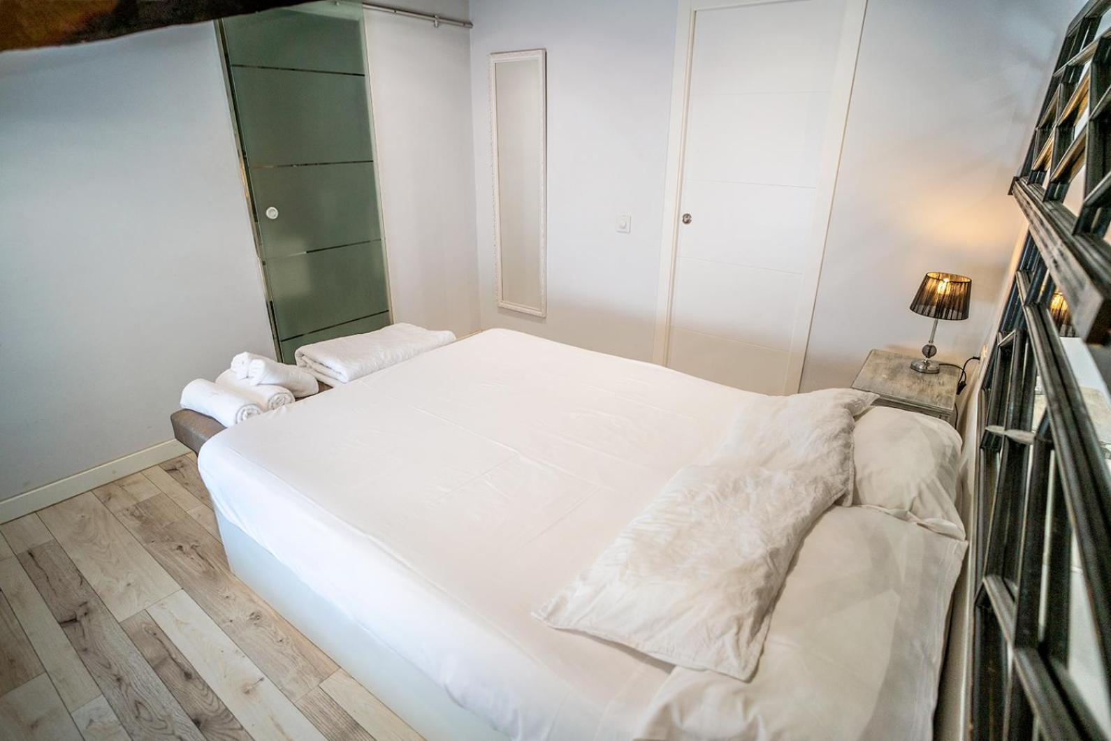 Atico Con Terraza Y Jacuzzi En El Centro Apartman Valencia Szoba fotó